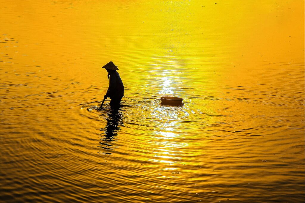 クレジットカードでマイルを効率よく貯まる方法は？