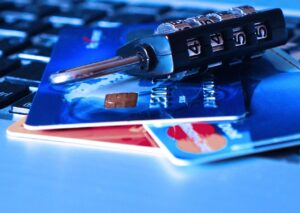 クレジットカードのリボ払い手数料は本当に高い？その理由と対策は？